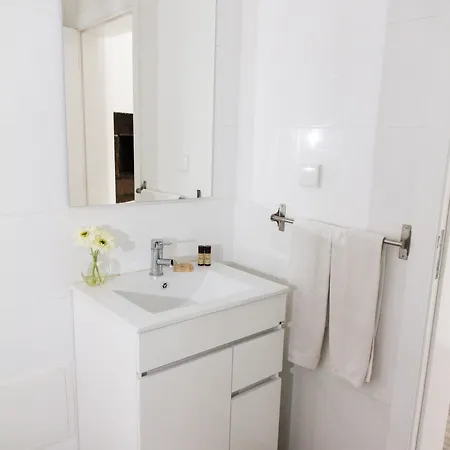 Apartamentos Funchal 3*