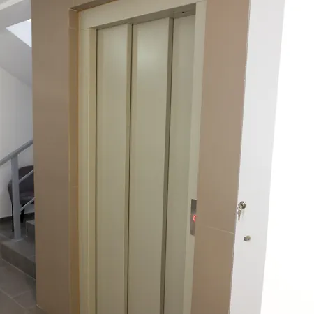 Hotel Apartamentos Funchal 3*